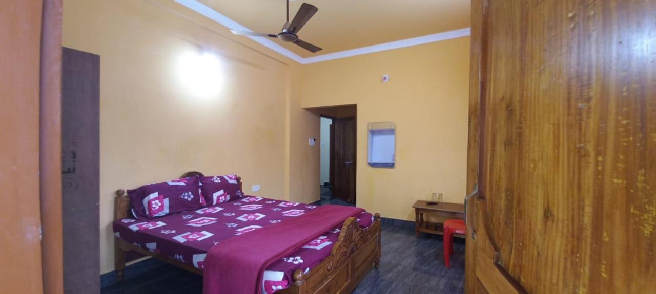 Goroomgo Neelachal Holiday Nibasa Puri Near Sea Beach Area - Perfect Location With Excellent Service Awarded מראה חיצוני תמונה